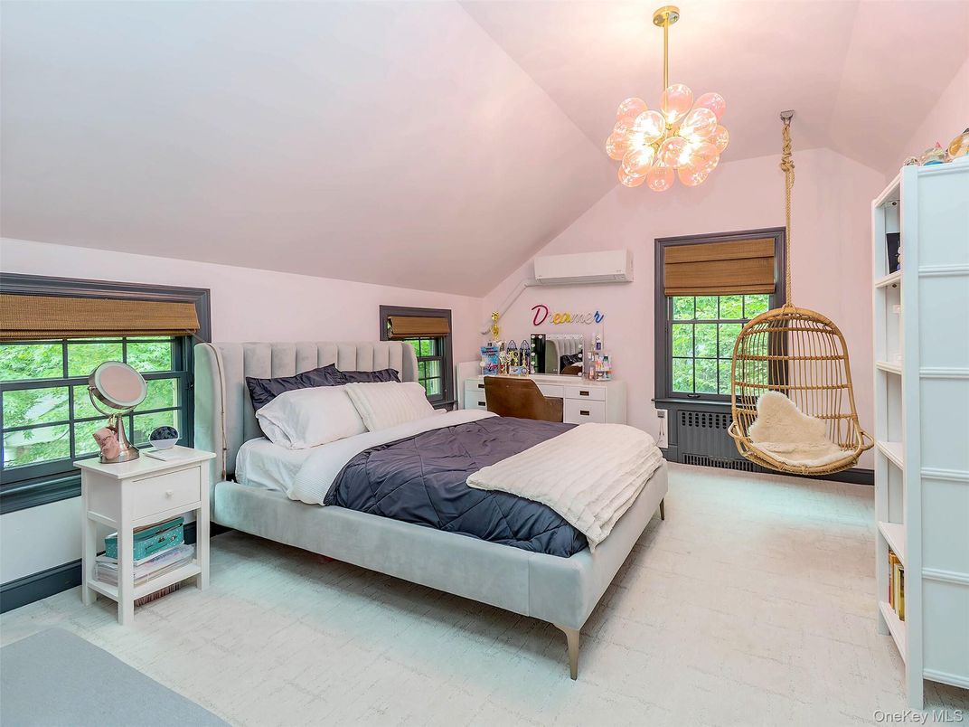 Bedroom, Interior, Pendant Lights