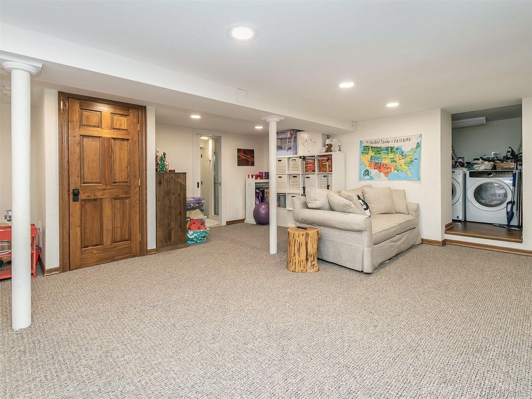 Interior, Recessed Lighting, Utility Closets, Washer