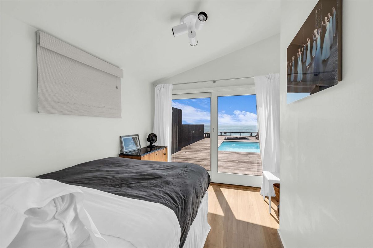 Bedroom, Interior, Water, Wood Texture Flooring