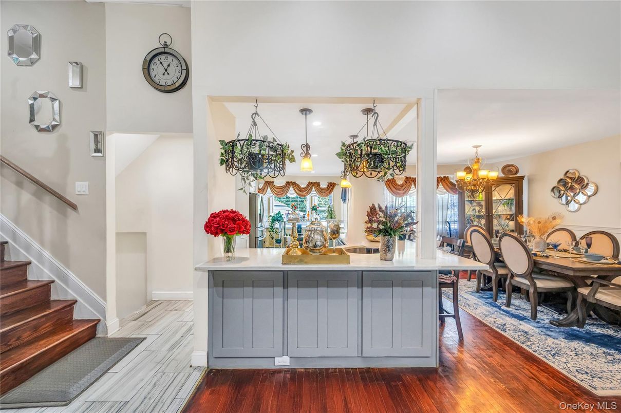 Chandelier, Dining room, Interior, Pendant Lights, Wood Texture Flooring
