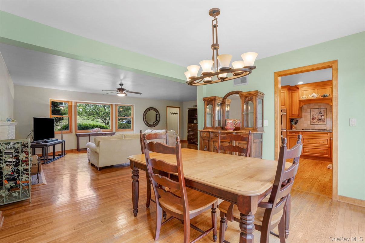 Chandelier, Dining room, Interior, Kitchen, Living room, Wood Texture Flooring