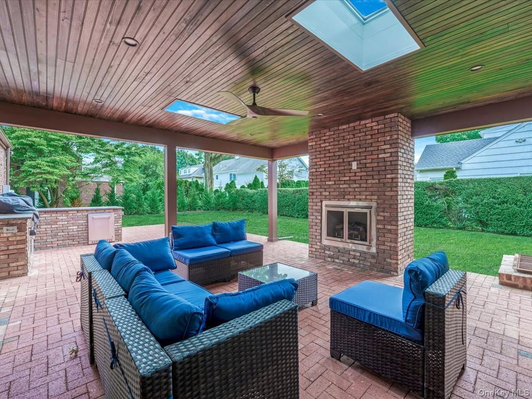 Exterior, Fireplace