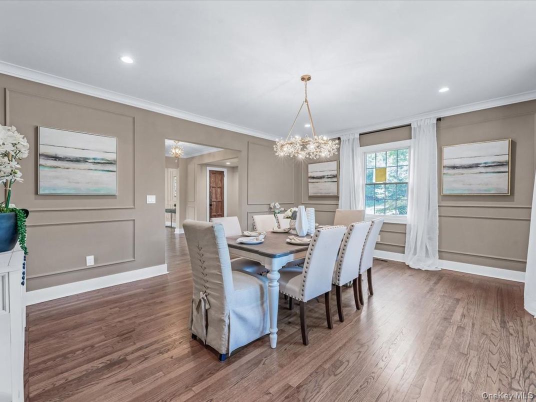 Chandelier, Dining room, Interior, Pendant Lights, Recessed Lighting, Wood Texture Flooring