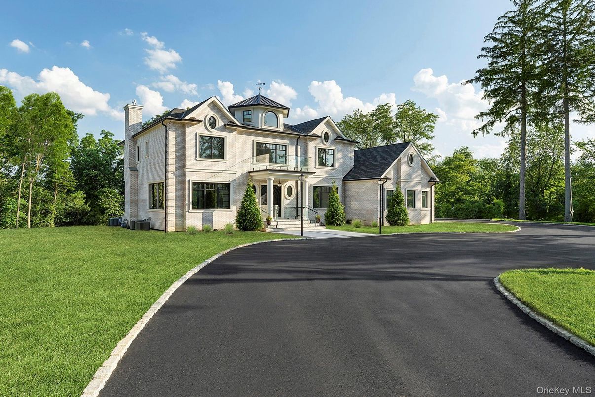 Exterior, Facade, French Provincial