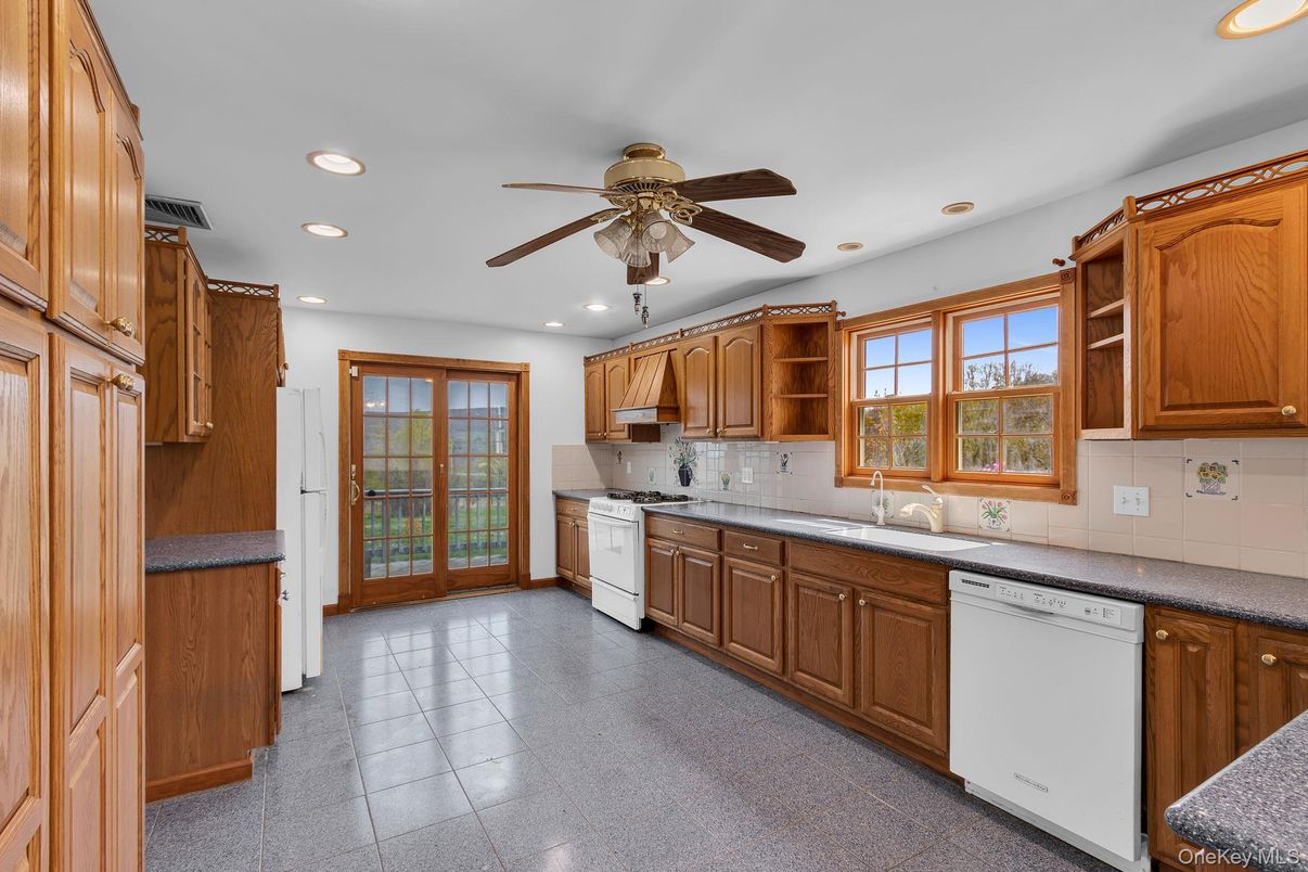 Interior, Kitchen, Recessed Lighting