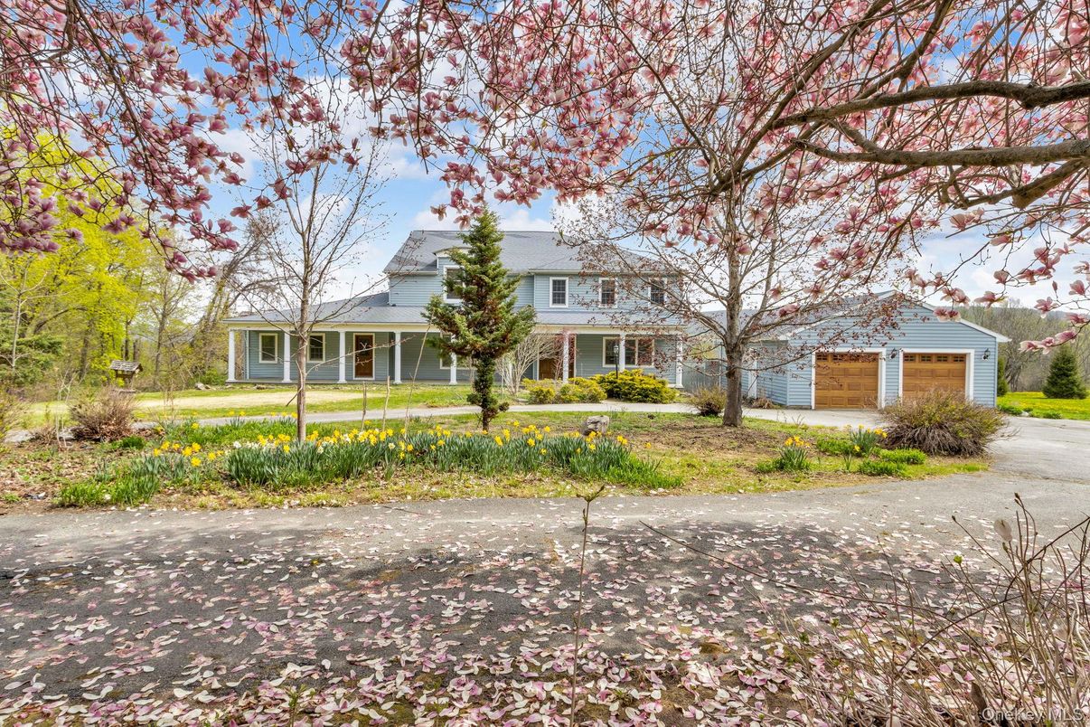 Attached, Backyard, Exterior, Facade, Cape Cod