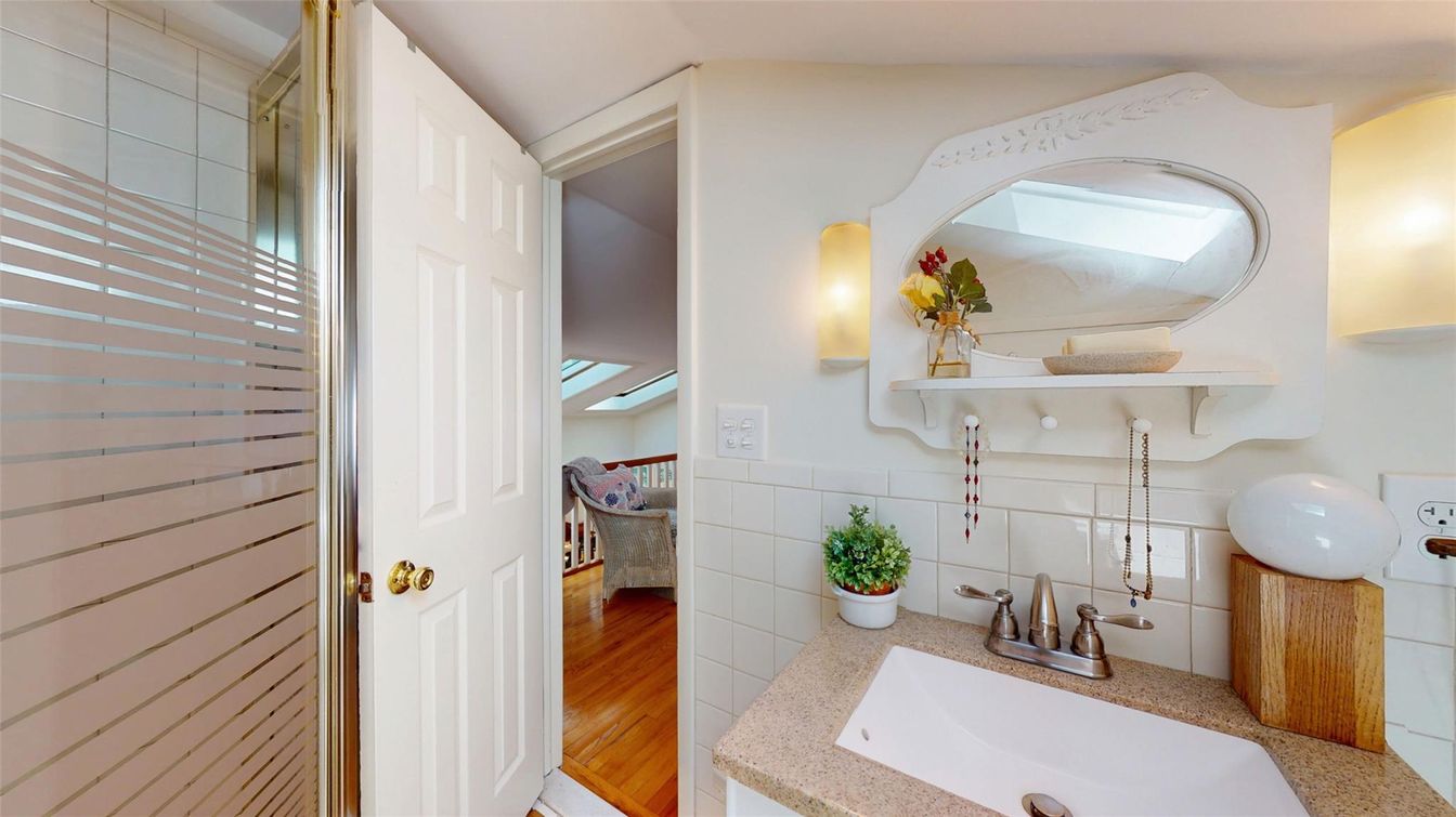 Bathroom, Interior, Wood Texture Flooring