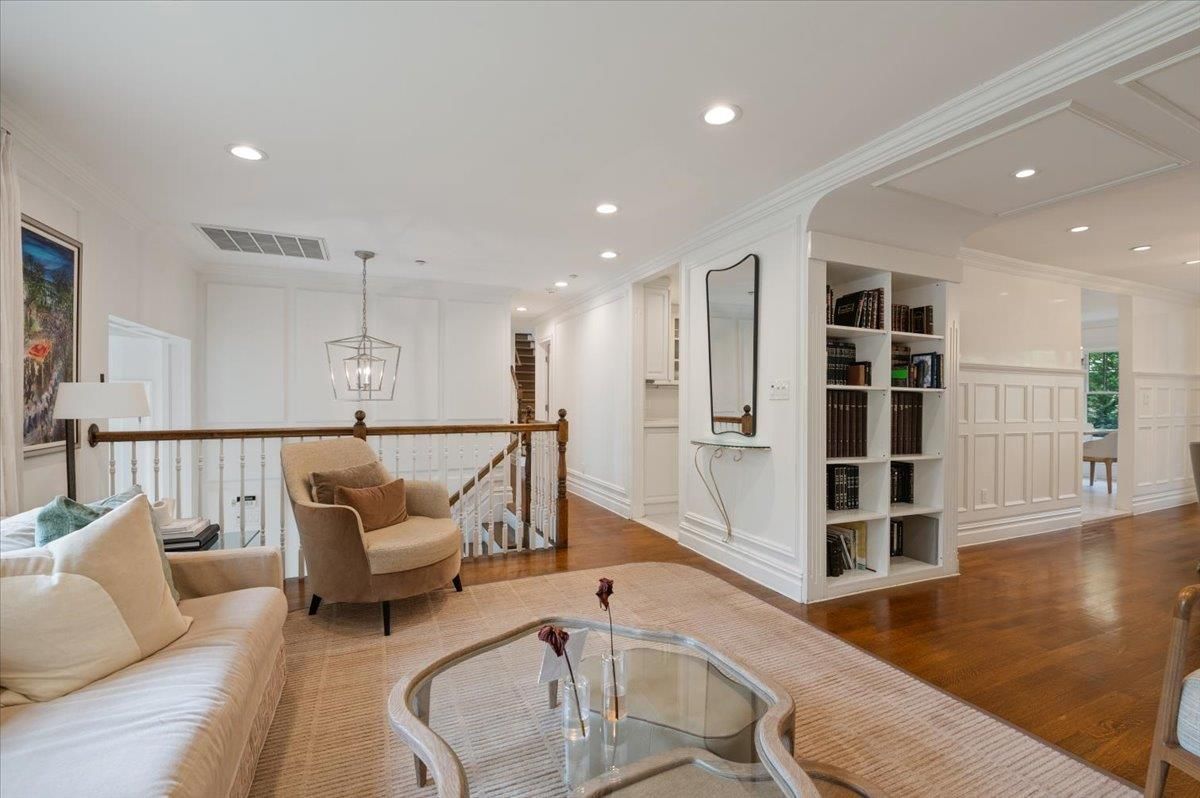 Interior, Pendant Lights, Recessed Lighting, Wood Texture Flooring