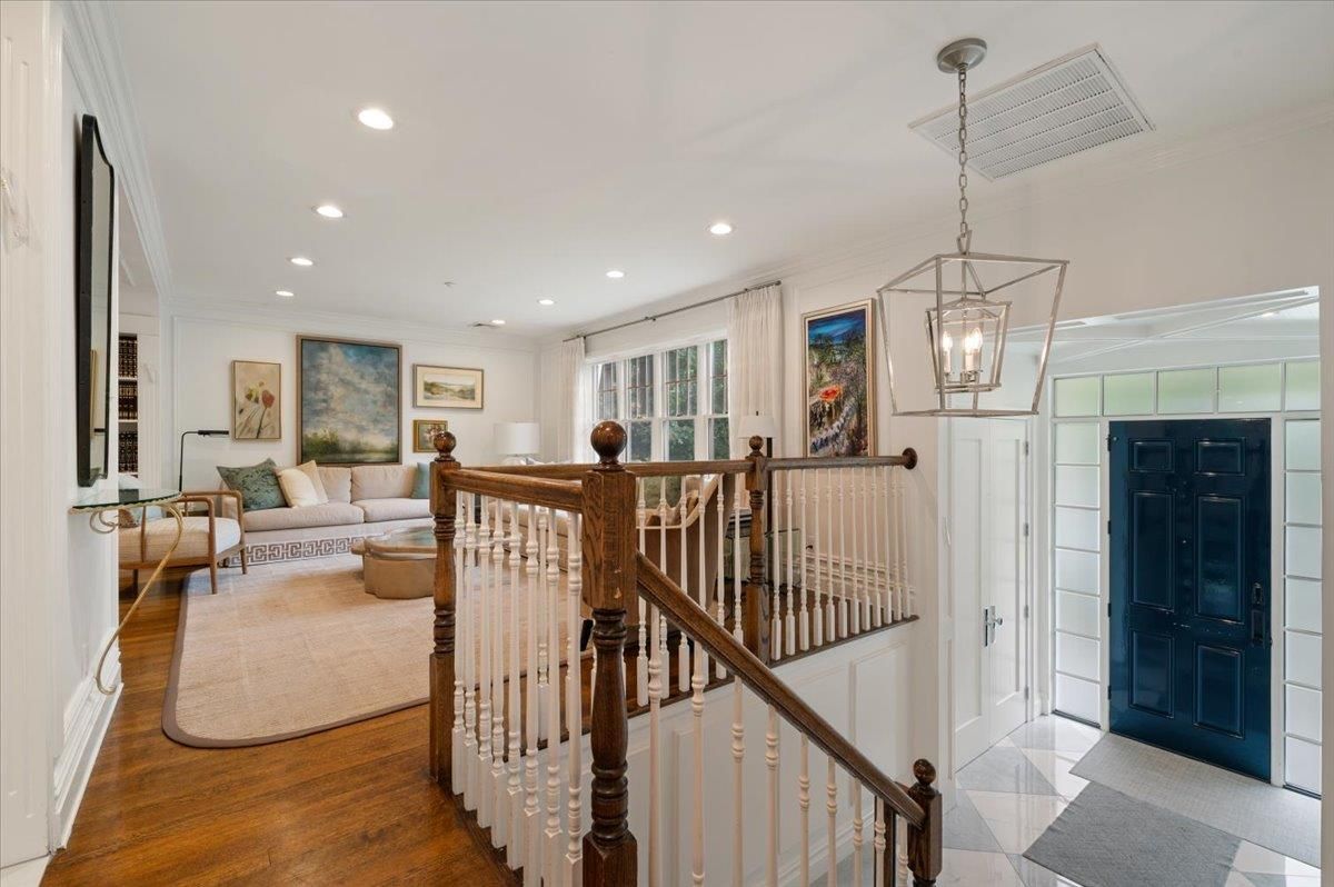 Interior, Living room, Pendant Lights, Recessed Lighting, Wood Texture Flooring