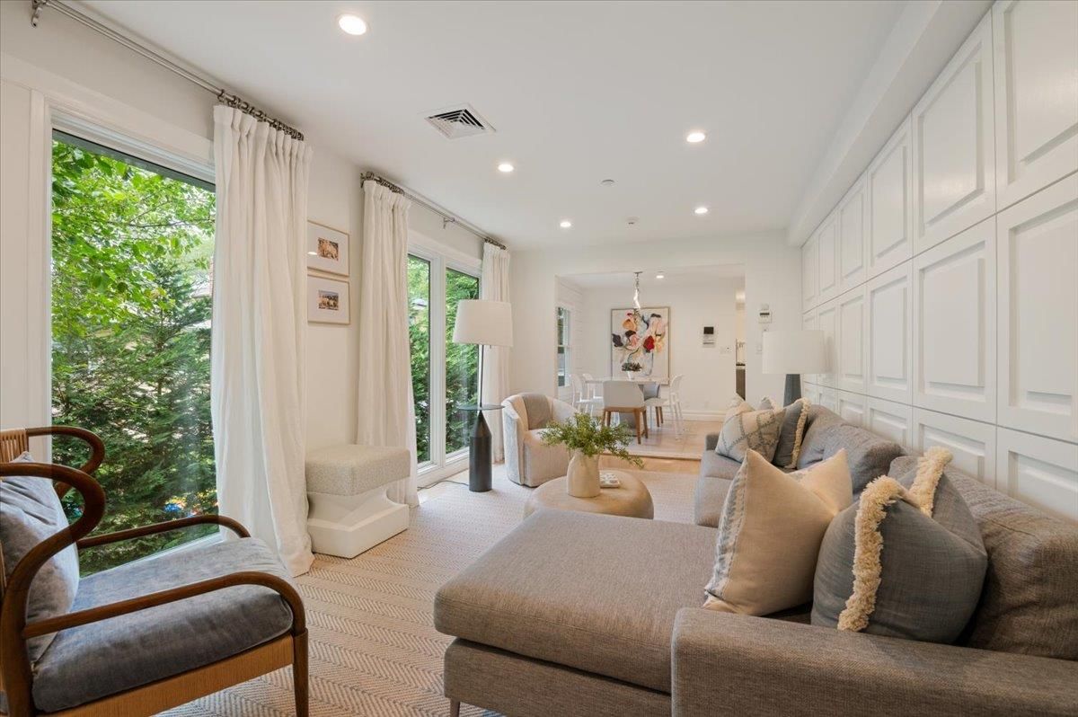 Dining room, Interior, Living room, Recessed Lighting