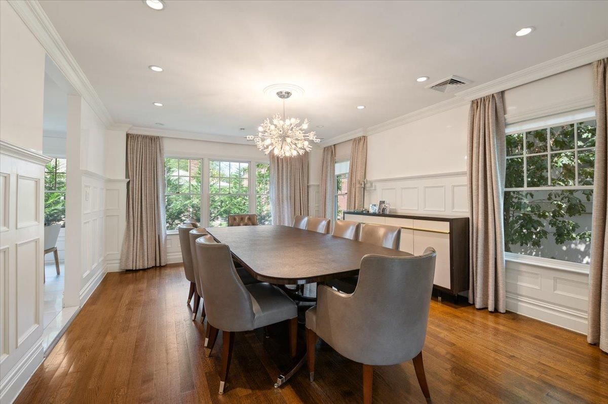 Chandelier, Dining room, Interior, Recessed Lighting, Wood Texture Flooring