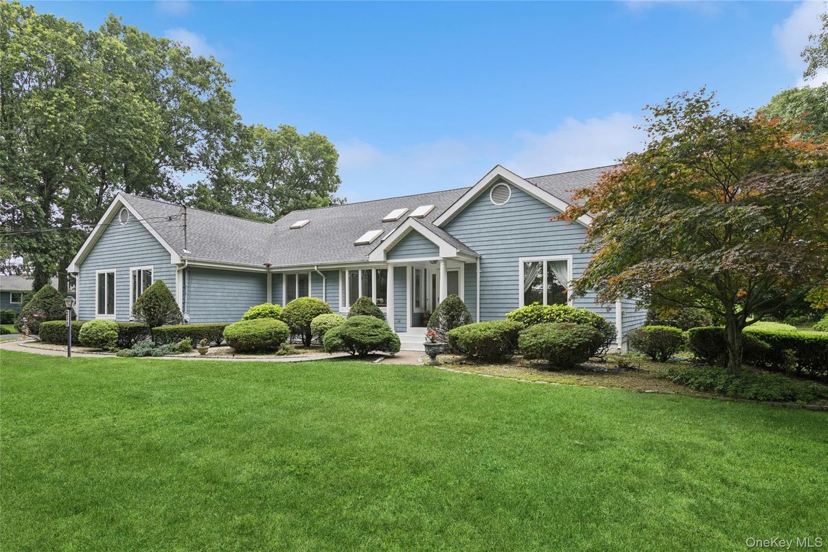 Backyard, Exterior, Facade, Ranch
