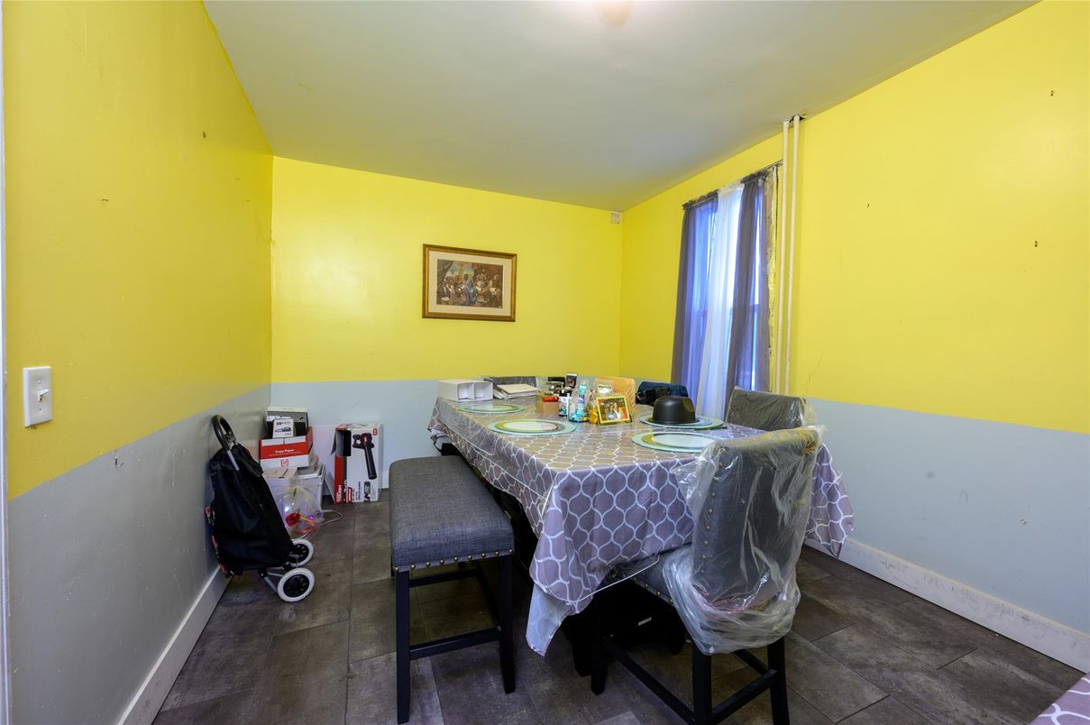Dining room, Interior