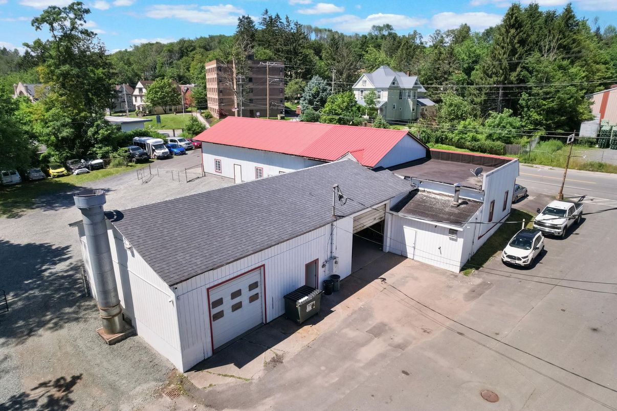 Exterior, Drone