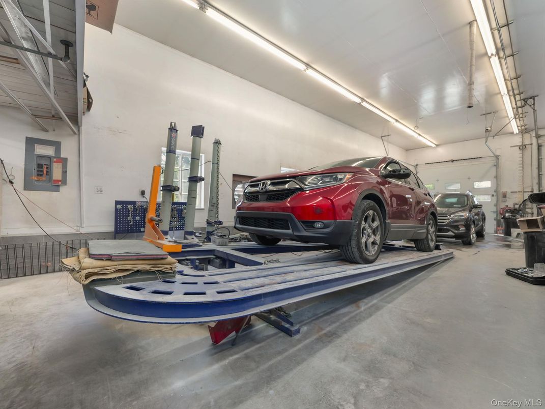 Garage, Interior, Recessed Lighting