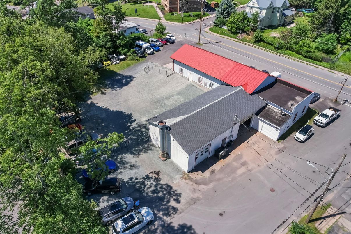 Exterior, Drone