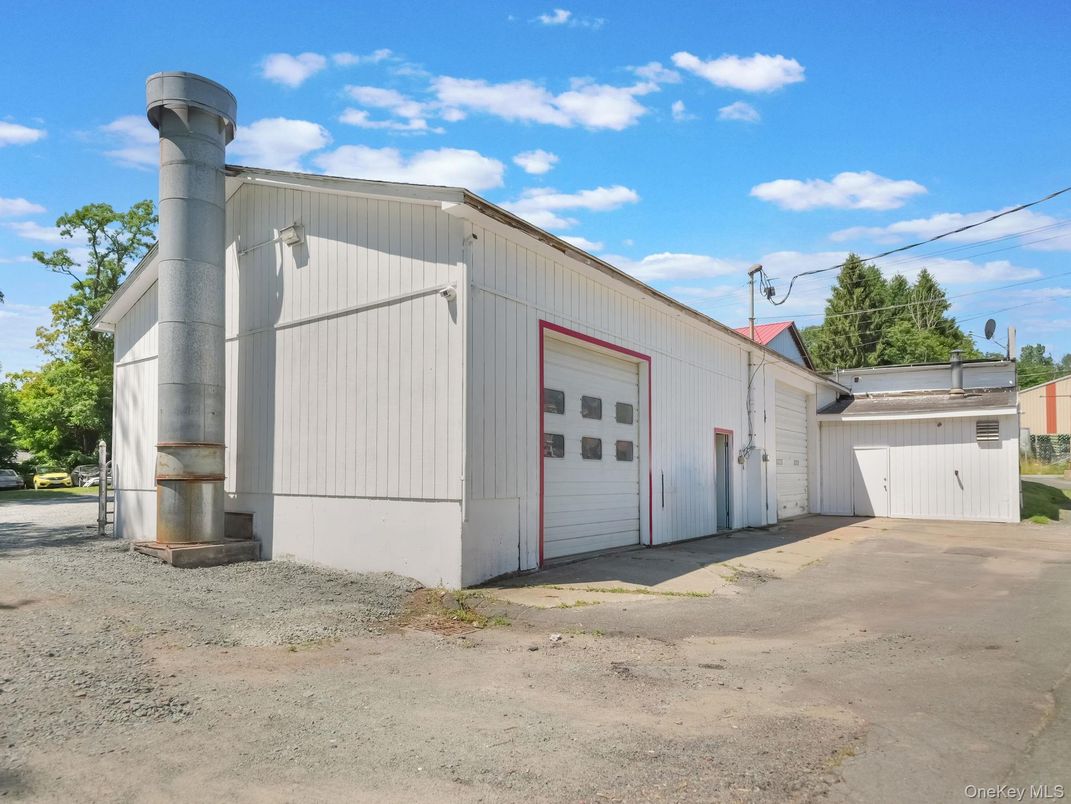 Detached Garage, Exterior