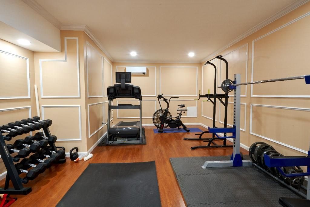 Fitness Equipment, Interior, Recessed Lighting, Wood Texture Flooring