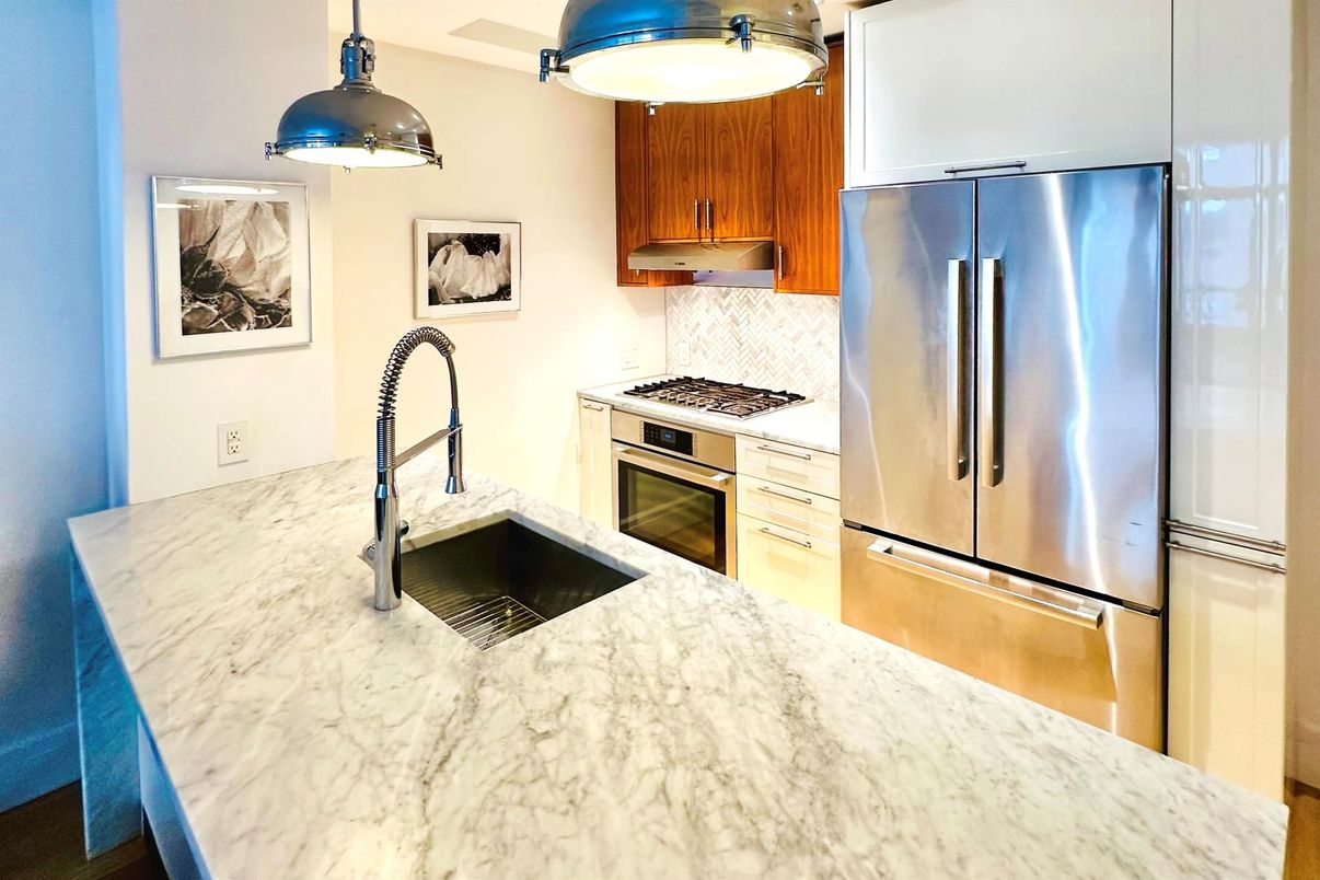 Interior, Kitchen, Pendant Lights, Stainless Steel Appliances