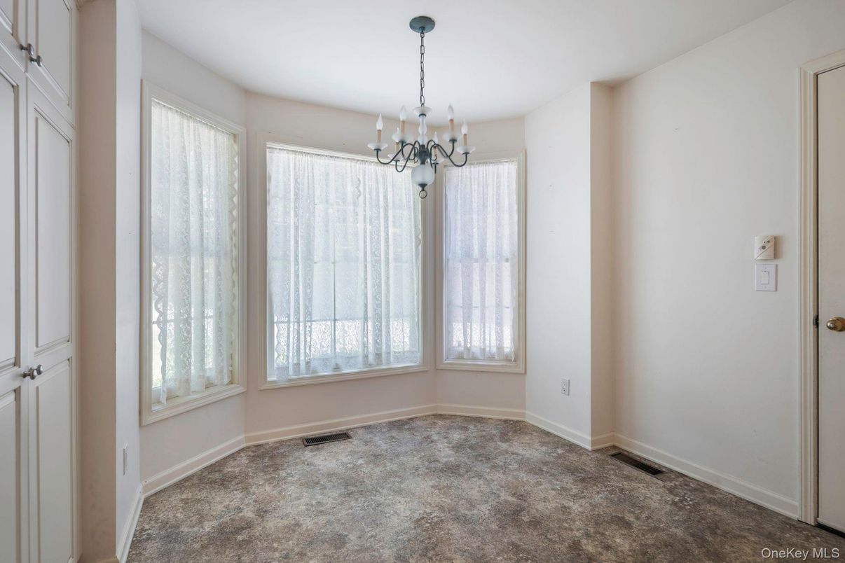 Chandelier, Empty room, Interior