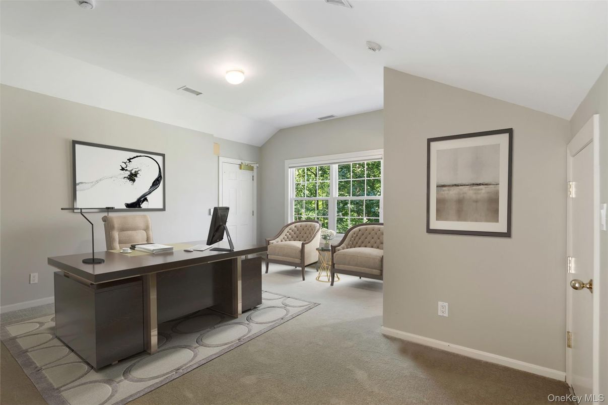 Home Office, Interior