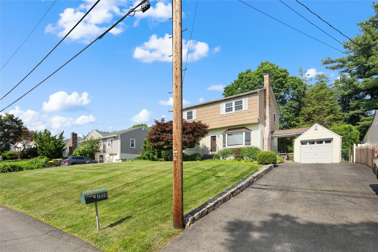 Backyard, Detached Garage, Exterior