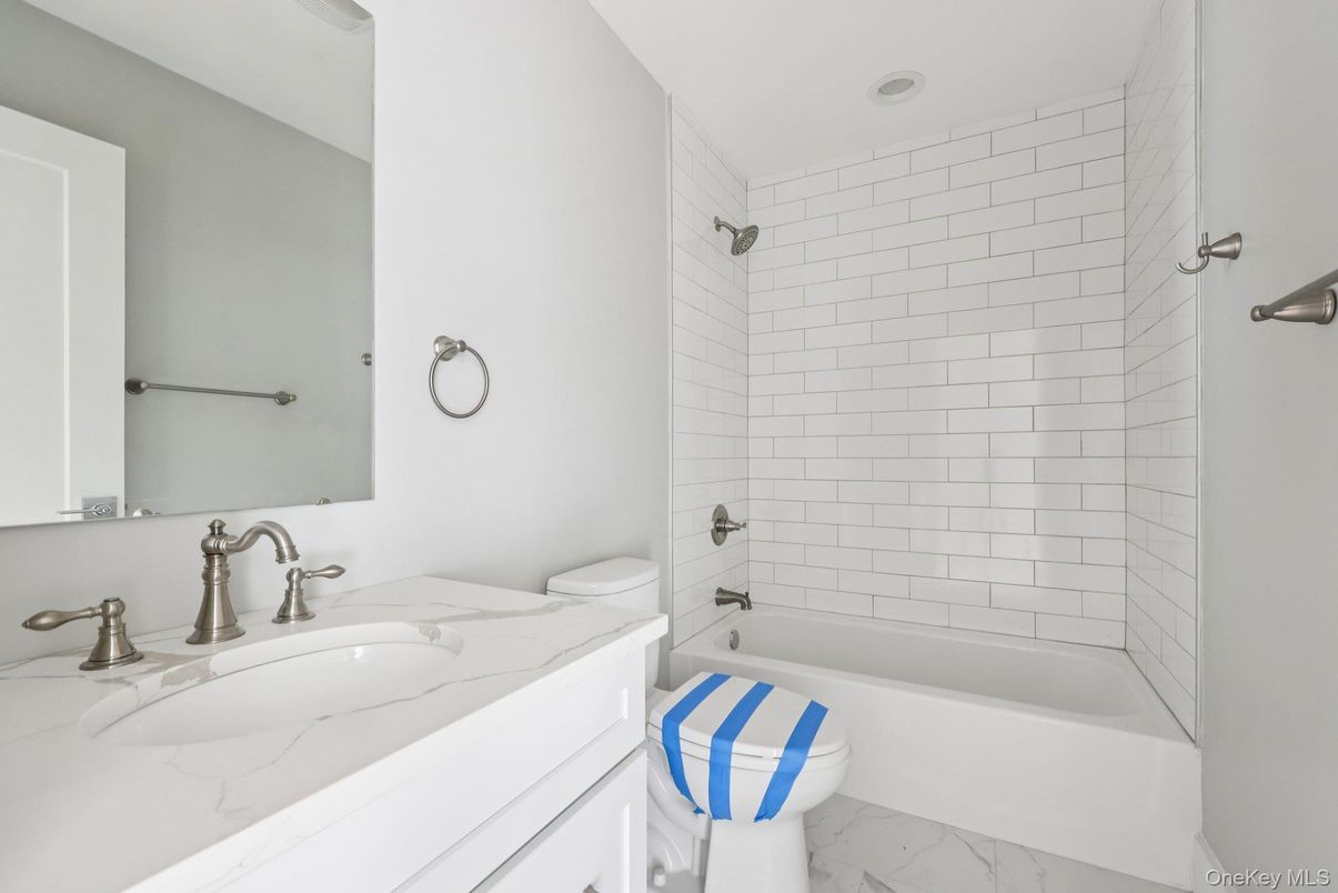 Bathroom, Interior, Marble, Recessed Lighting