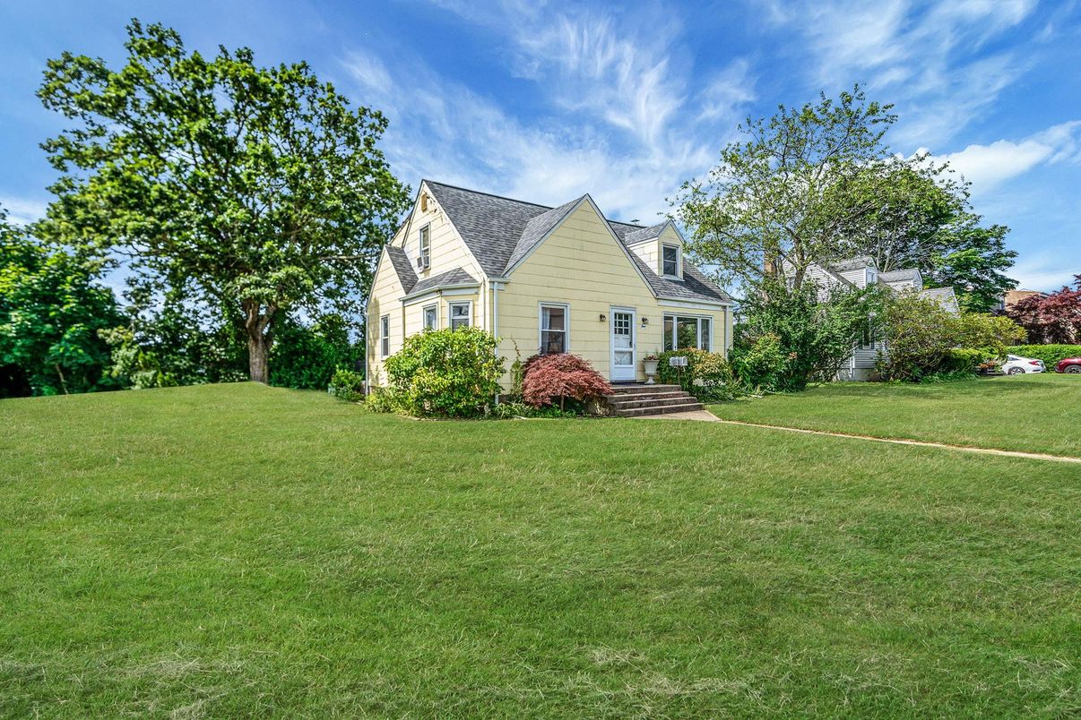 Backyard, Exterior, Facade, French Provincial