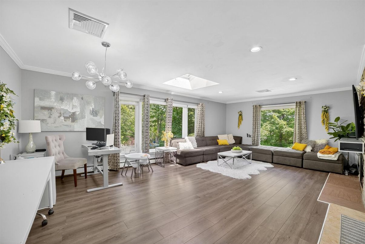 Home Office, Interior, Living room, Pendant Lights, Recessed Lighting, Wood Texture Flooring