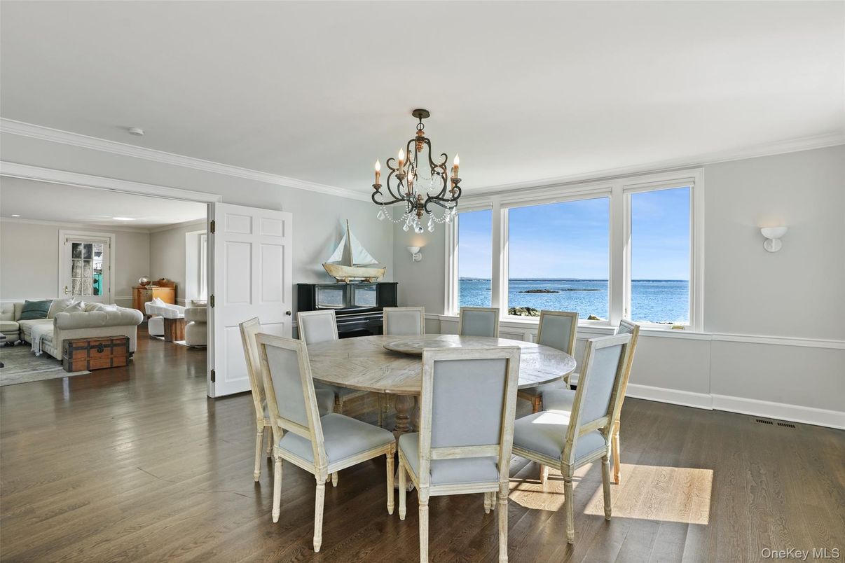 Chandelier, Dining room, Interior, Living room, Water, Wood Texture Flooring