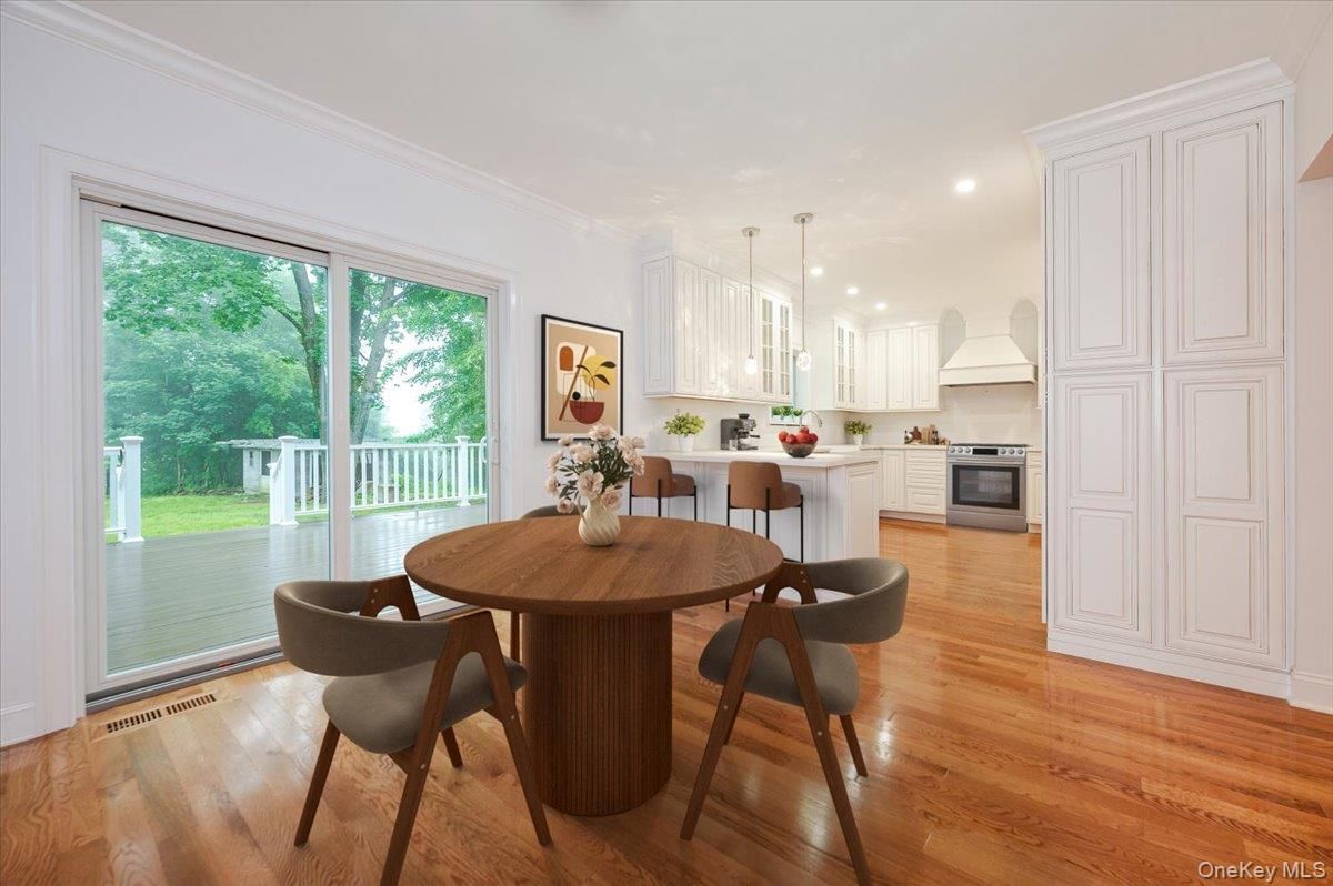 Dining room, Interior, Kitchen, Pendant Lights, Recessed Lighting, Wood Texture Flooring
