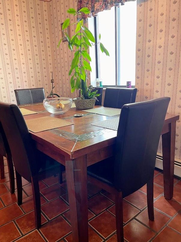 Dining room, Interior
