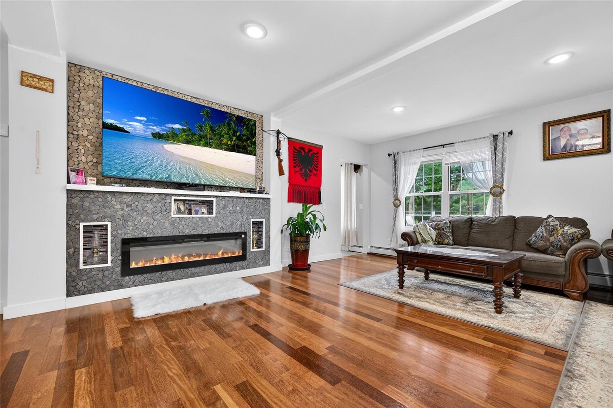 Fireplace, Interior, Living room, Recessed Lighting, Wood Texture Flooring