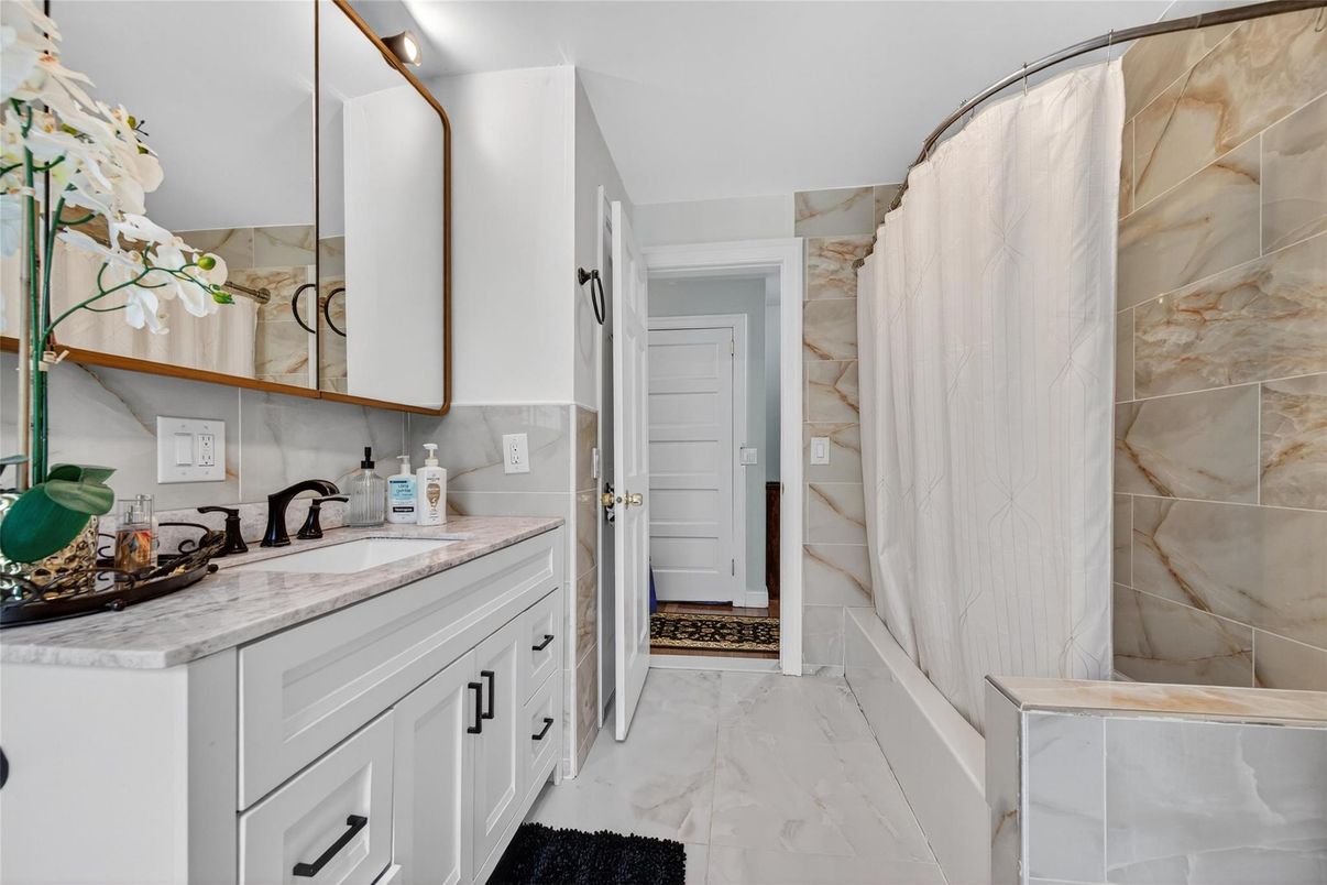 Bathroom, Interior, Marble