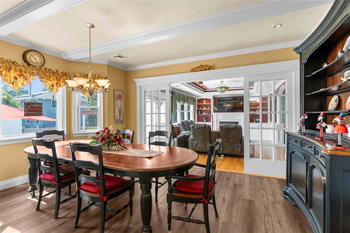 Chandelier, Dining room, Fireplace, Interior, Recessed Lighting, Wood Texture Flooring
