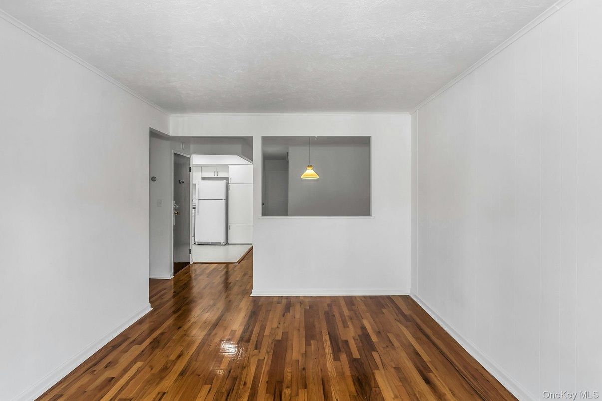 Interior, Pendant Lights, Wood Texture Flooring