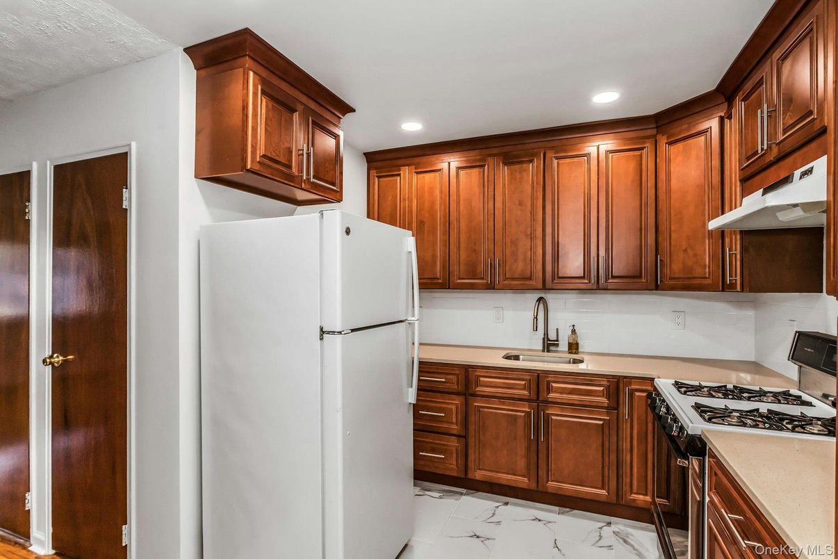 Interior, Kitchen, Marble, Recessed Lighting