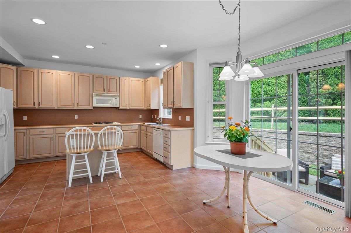 Interior, Kitchen, Pendant Lights, Recessed Lighting