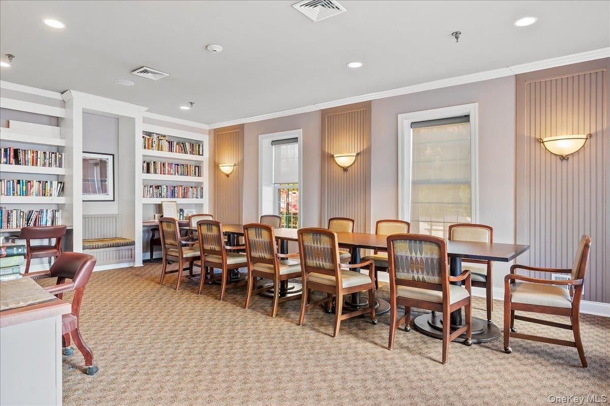 Dining room, Interior, Recessed Lighting