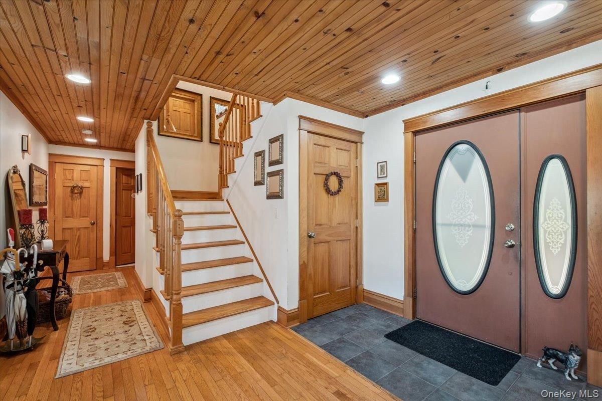 Interior, Recessed Lighting, Wooden Ceilings, Wood Texture Flooring
