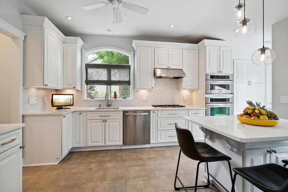 Interior, Kitchen, Pendant Lights, Recessed Lighting, Stainless Steel Appliances