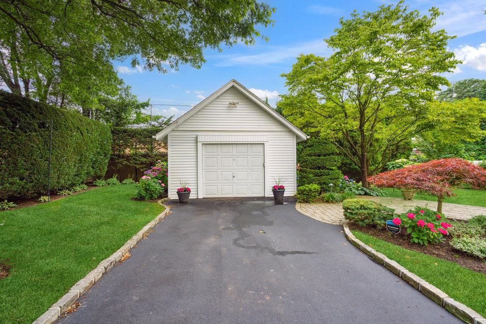 Detached Garage, Exterior