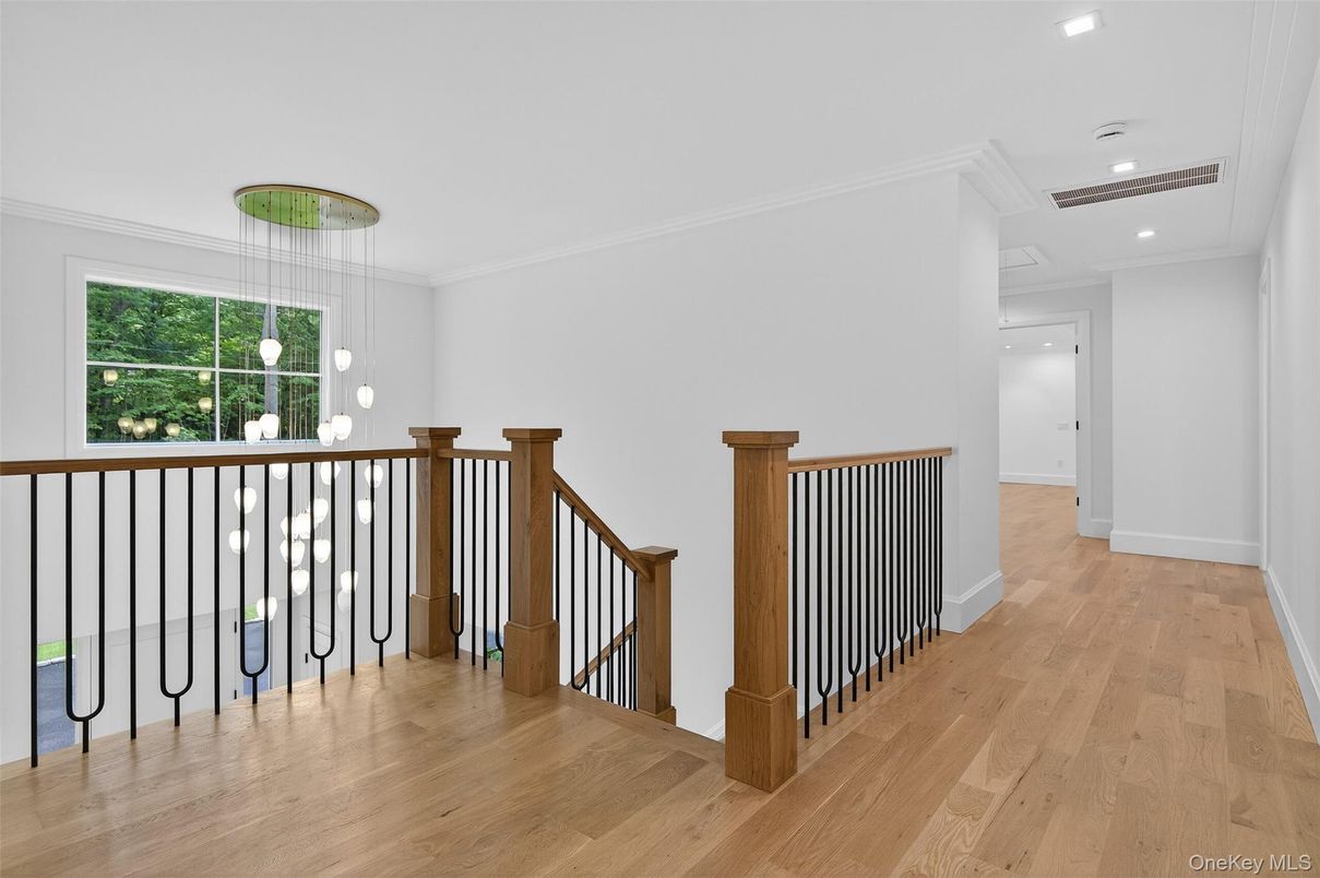 Interior, Pendant Lights, Recessed Lighting, Wood Texture Flooring