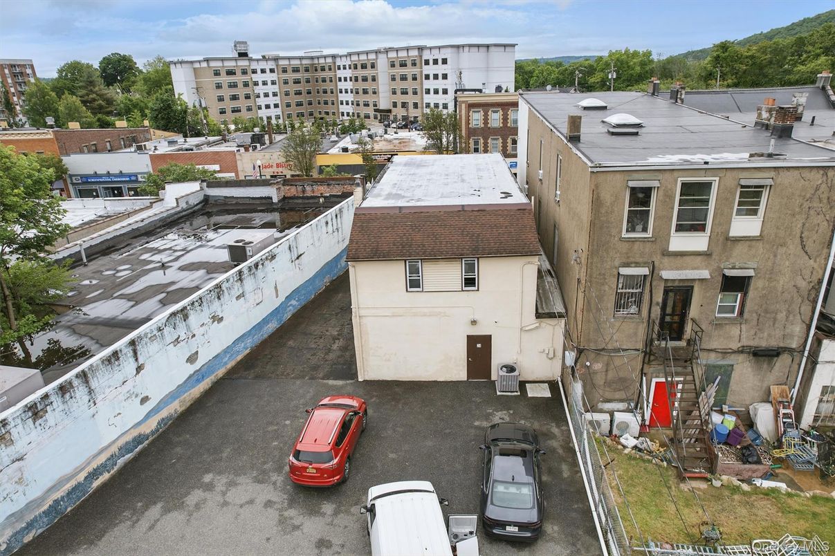 Exterior, Drone