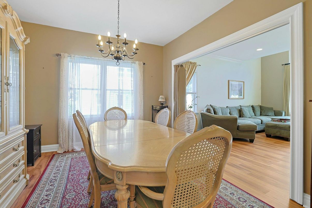 Chandelier, Dining room, Interior, Living room, Recessed Lighting, Wood Texture Flooring