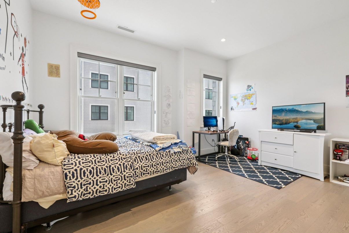 Bedroom, Home Office, Interior, Recessed Lighting, Wood Texture Flooring
