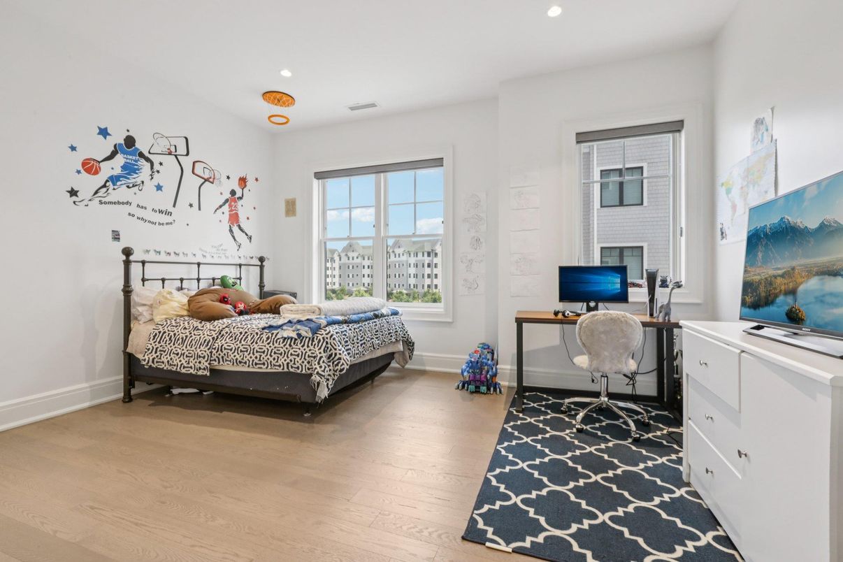 Bedroom, Home Office, Interior, Recessed Lighting, Wood Texture Flooring