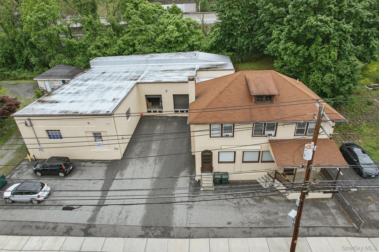 Exterior, Drone