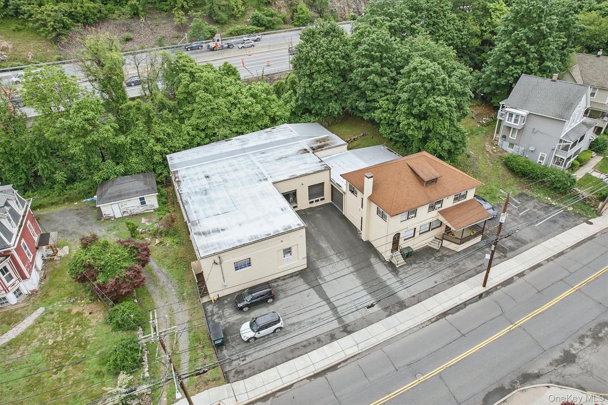 Exterior, Drone