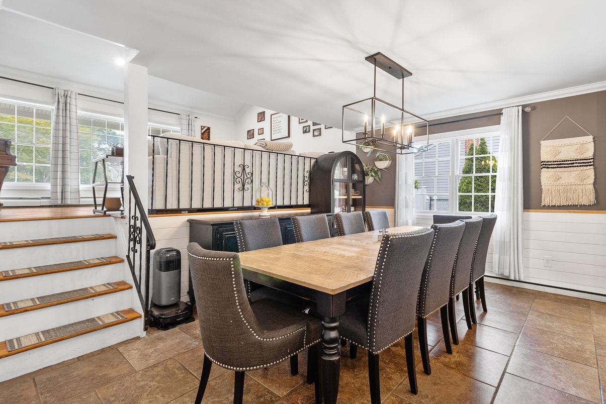 Dining room, Interior, Pendant Lights